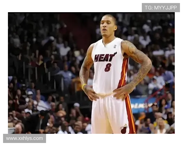 足球巨星精彩瞬间汇总全景展示尽览传奇球员的辉煌时刻与精彩进球 足球巨星精彩瞬间汇总全景展示尽览传奇球员的辉煌时刻与精彩进球